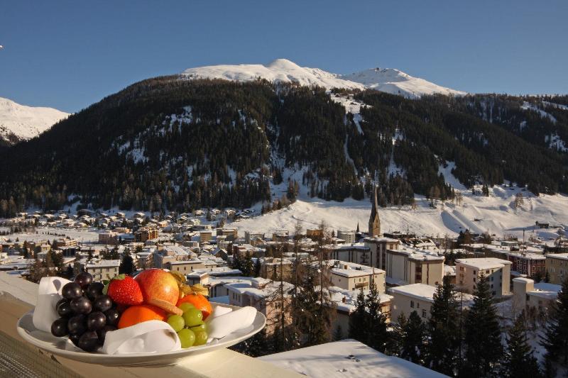 Esplanade Swiss Quality Hotel Davos Esterno foto